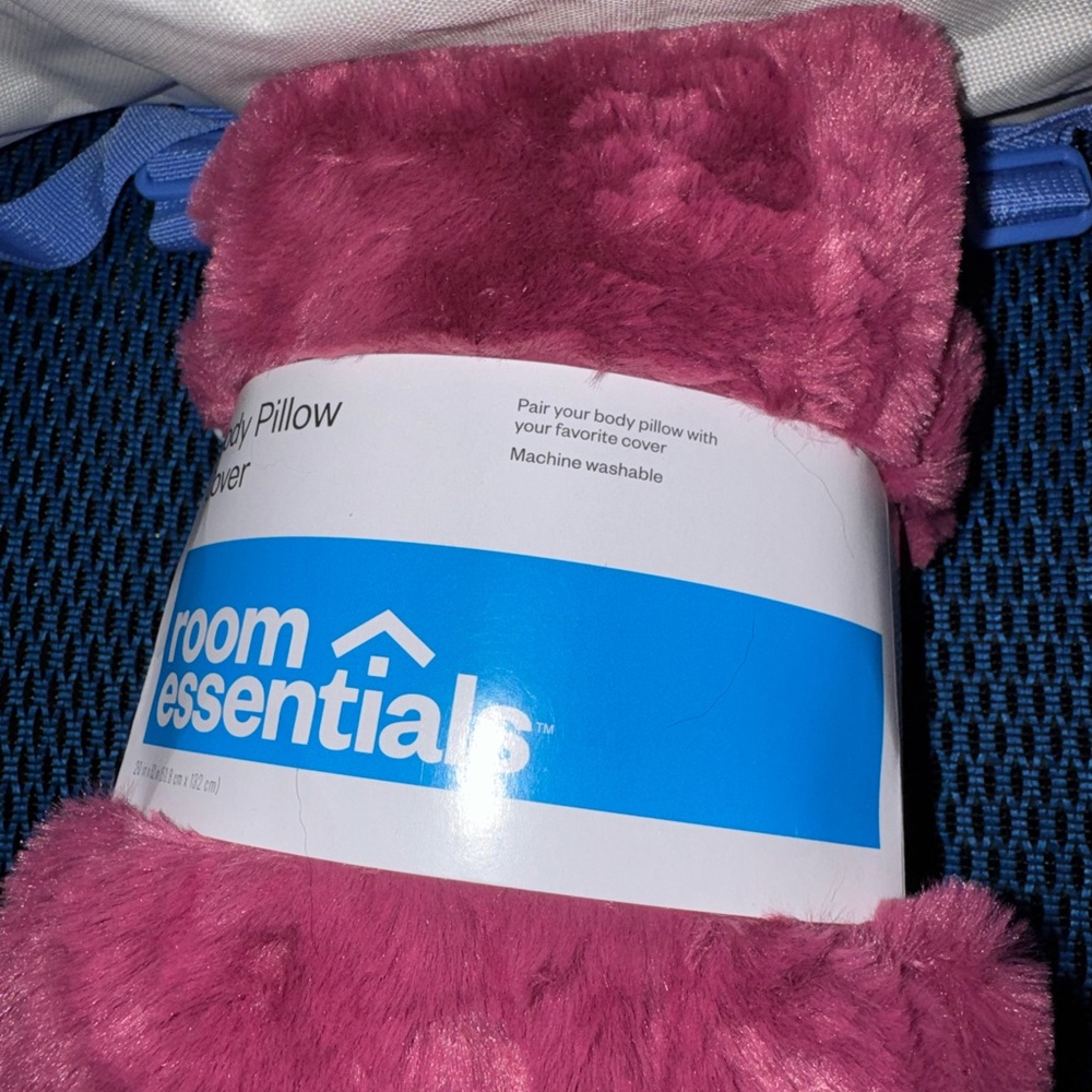 Room Essentials Burgundy body pillow cover and laundry tote Set - Picture 3 of 3